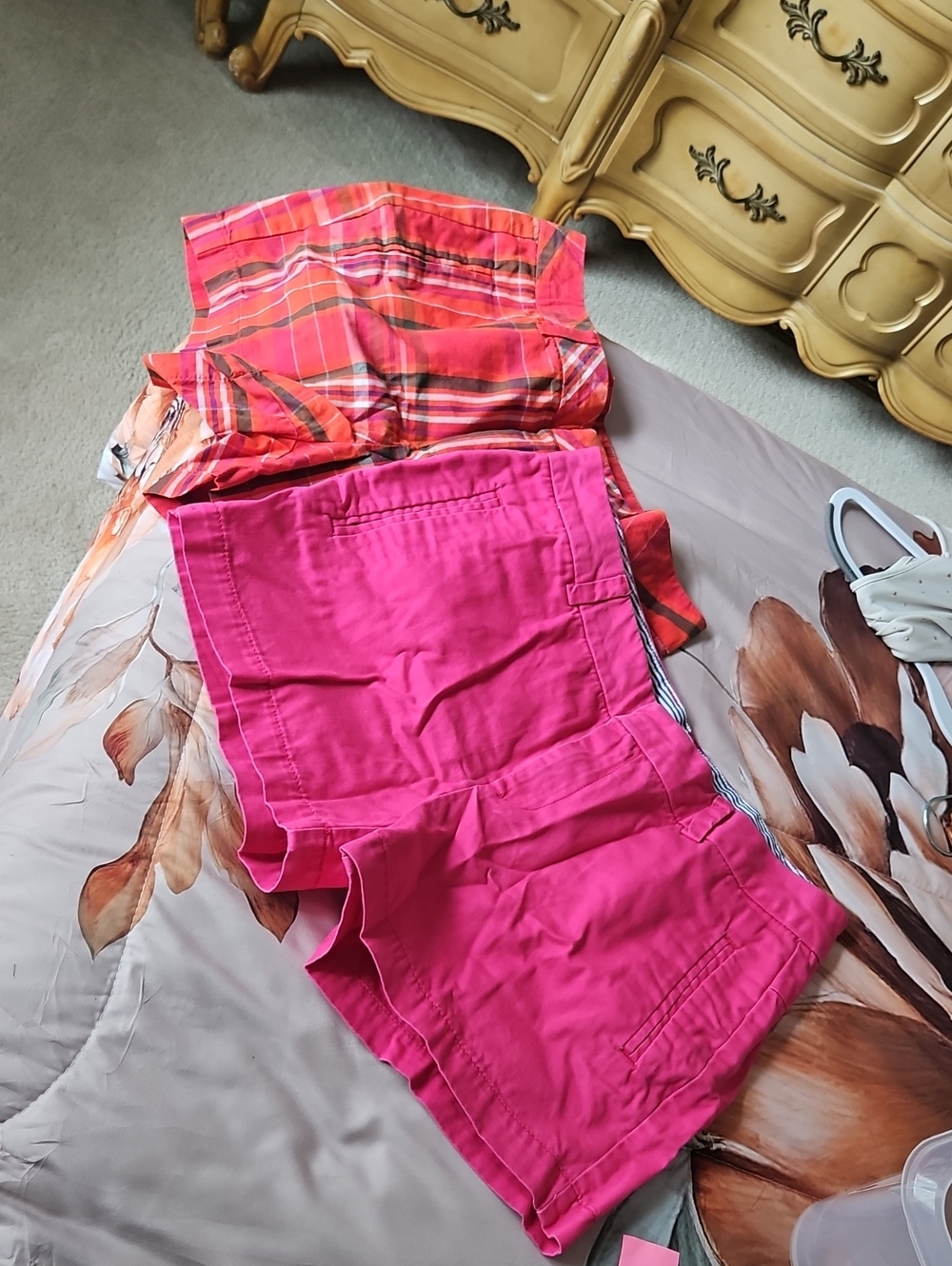 JC Penneys Rose VALLEY Chino Shorts Plaid Orange Green Beige & Hot Pink  Size 8
